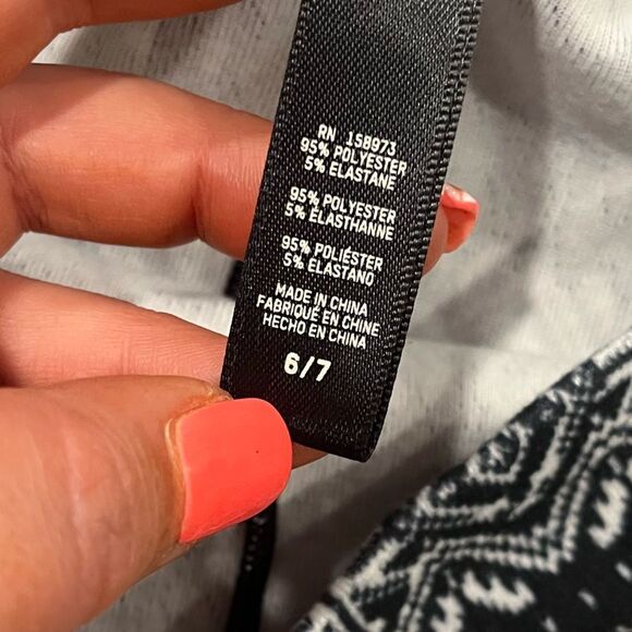 NWT Skims Logo Plush Pointelle Leggings High Rise Stretch Onyx FairIsle Size 6/7 - Picture 3 of 5